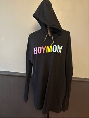 Gildan Black Hooded Long Sleeve Tee with Multicolor "BOYMOM" Print